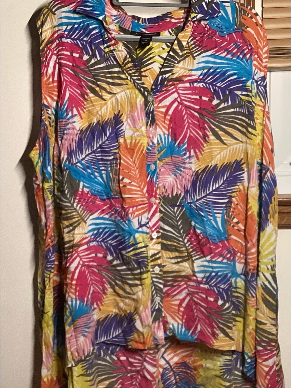 Ashley Stewart Multicolor Tropical Leaf Button-Down Sleeveless Top